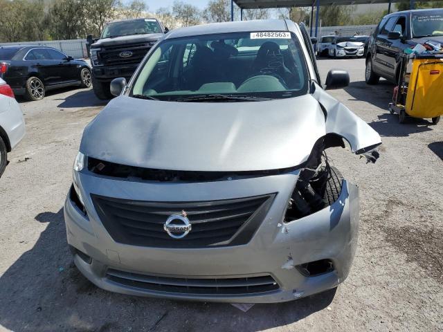 2014 Nissan Versa S - Фото 5