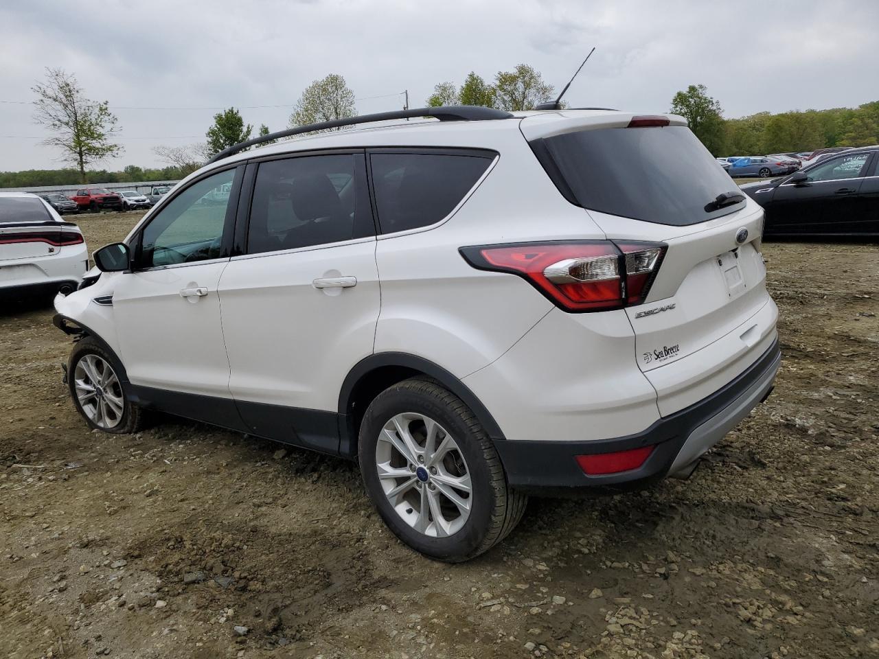 2017 FORD ESCAPE SE - Фото 2