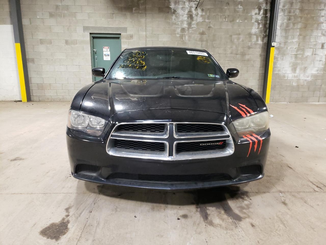 2013 DODGE CHARGER SE - Image 5