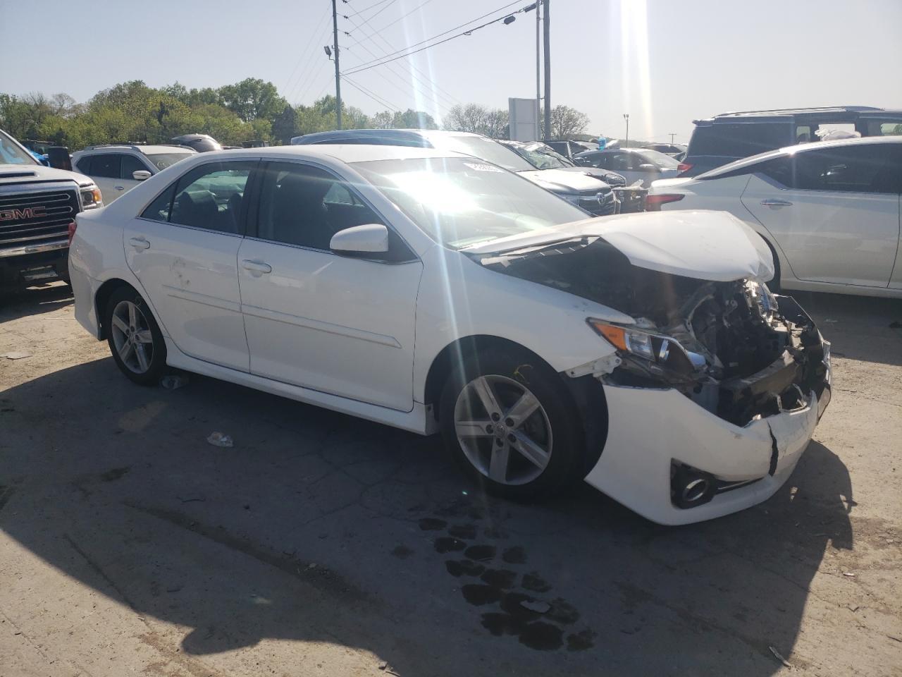 2014 TOYOTA CAMRY L - Image 4