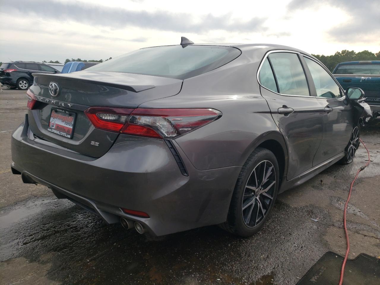 2021 TOYOTA CAMRY SE - Фото 3