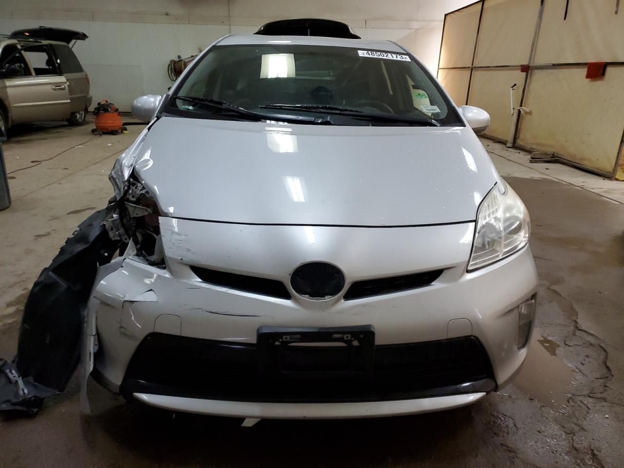 2015 TOYOTA PRIUS - Фото 5