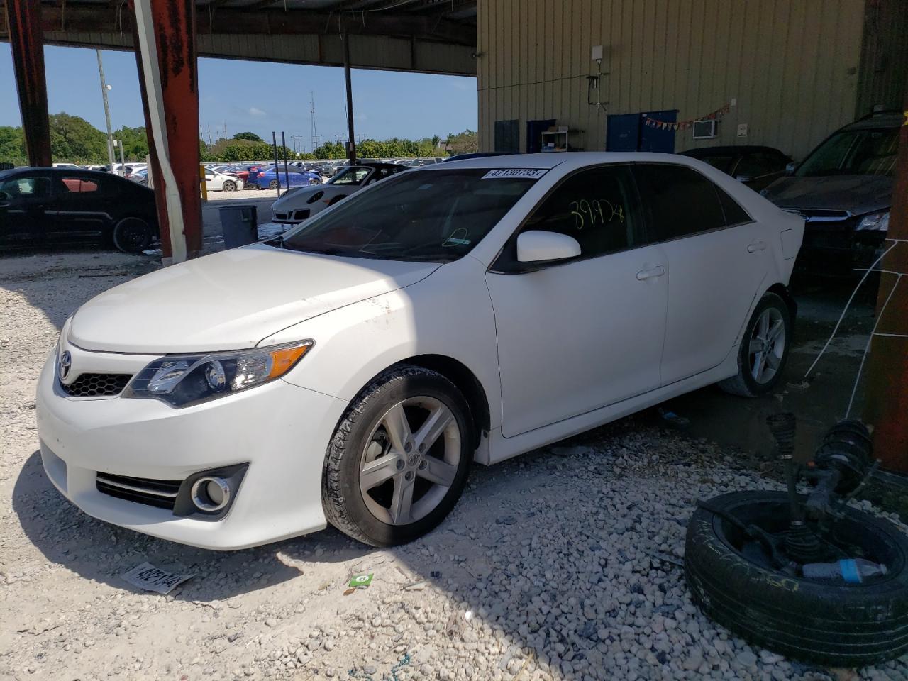2014 TOYOTA CAMRY L