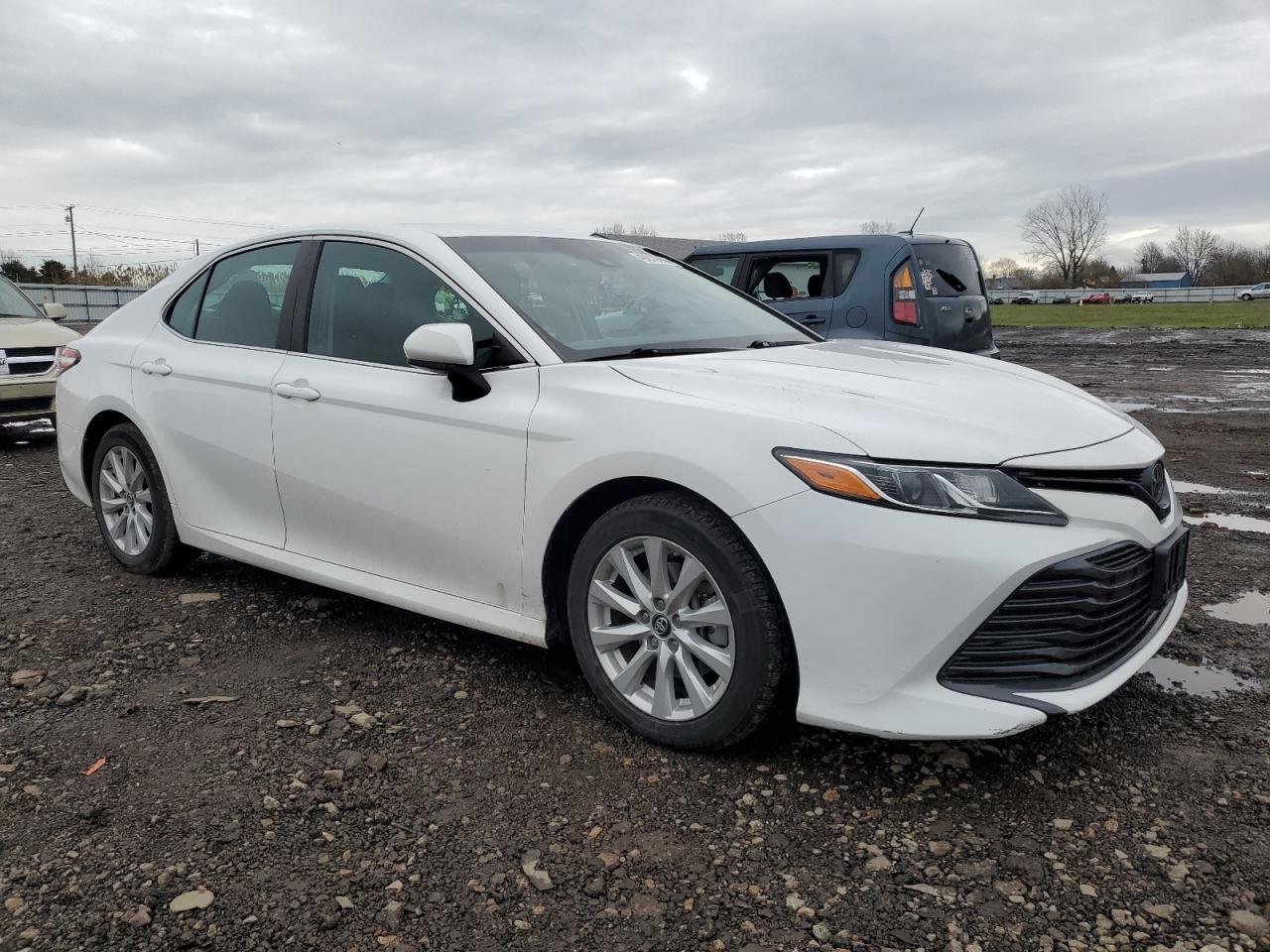2018 TOYOTA CAMRY L - Image 4