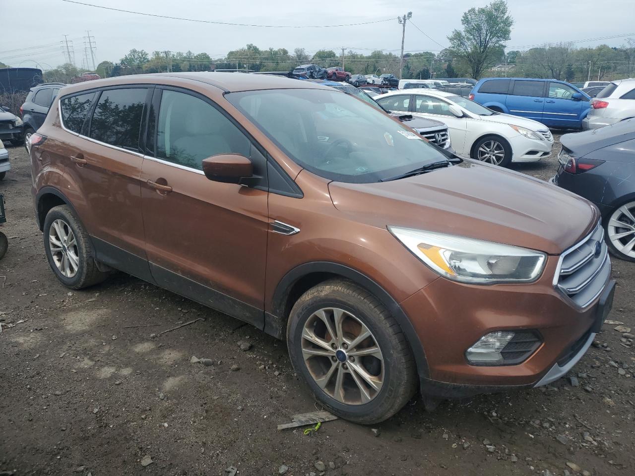 2017 FORD ESCAPE SE - Image 4