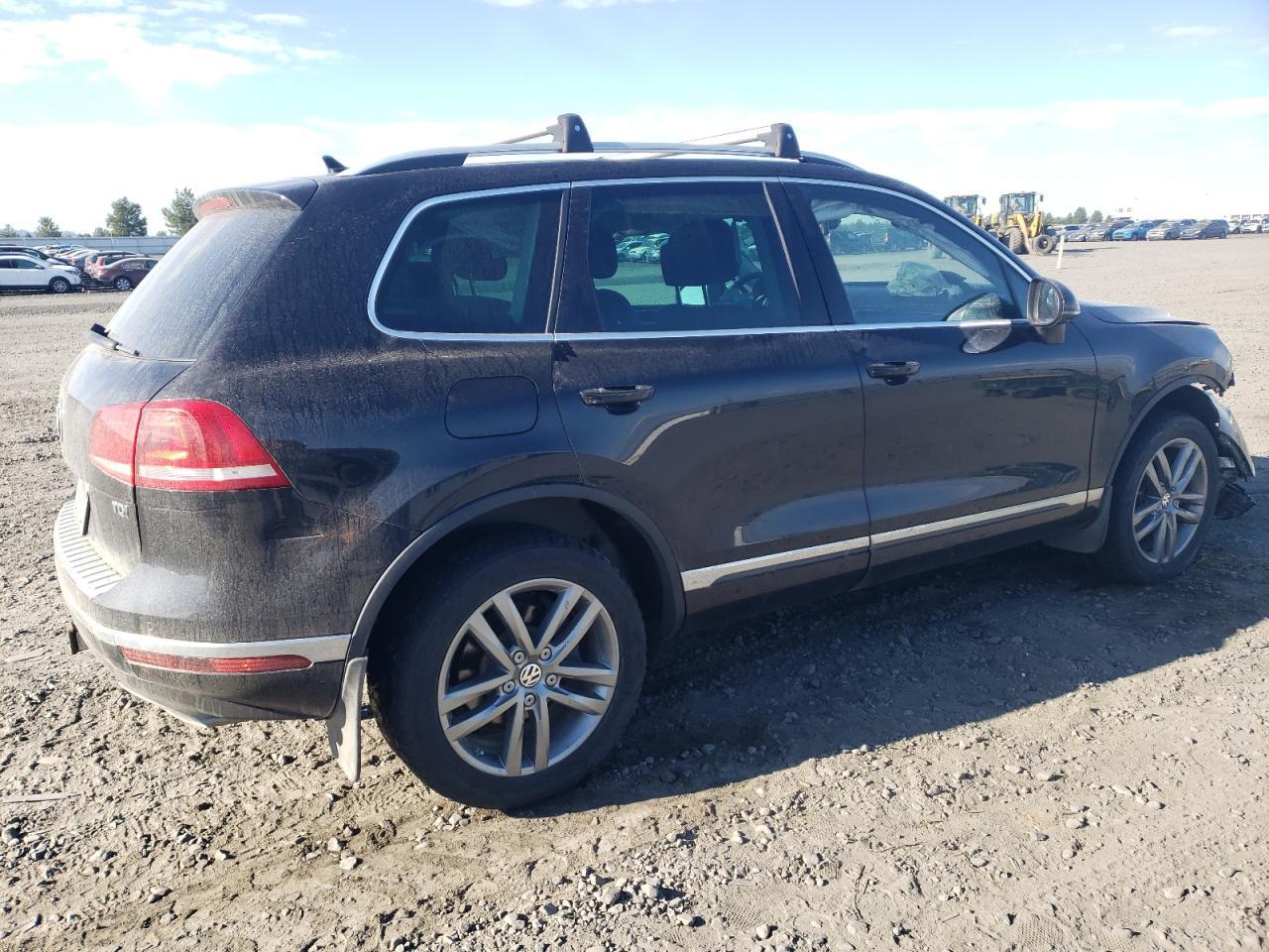 2016 VOLKSWAGEN TOUAREG TD - Фото 3