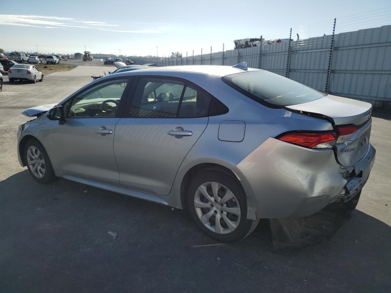 2020 TOYOTA COROLLA LE - Image 2