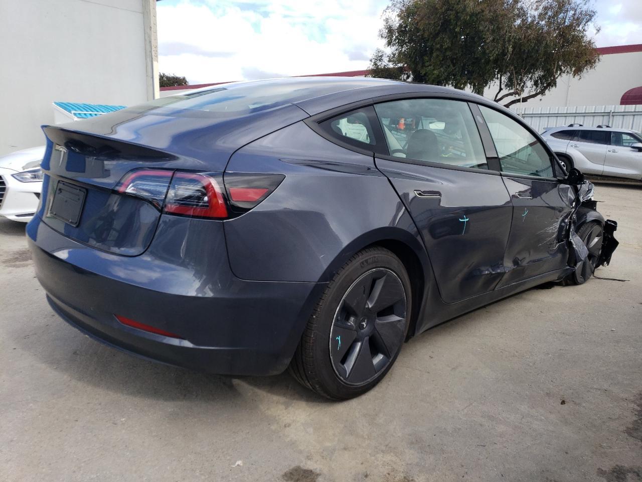 2023 TESLA MODEL 3 - Фото 3