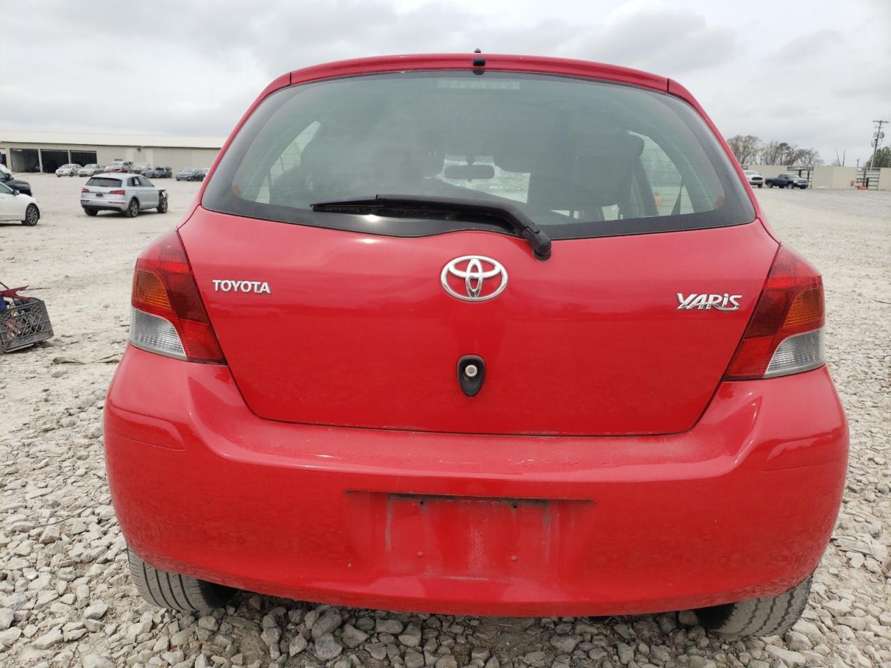 2011 TOYOTA YARIS - Фото 6