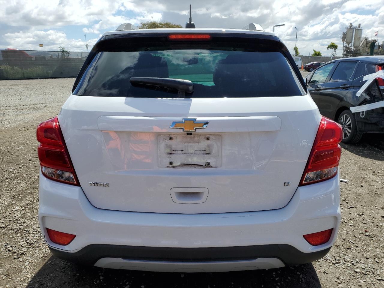 2019 CHEVROLET TRAX 1LT - Фото 6