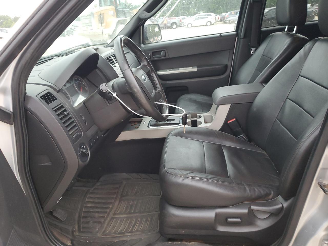 2010 FORD ESCAPE XLT - Image 7