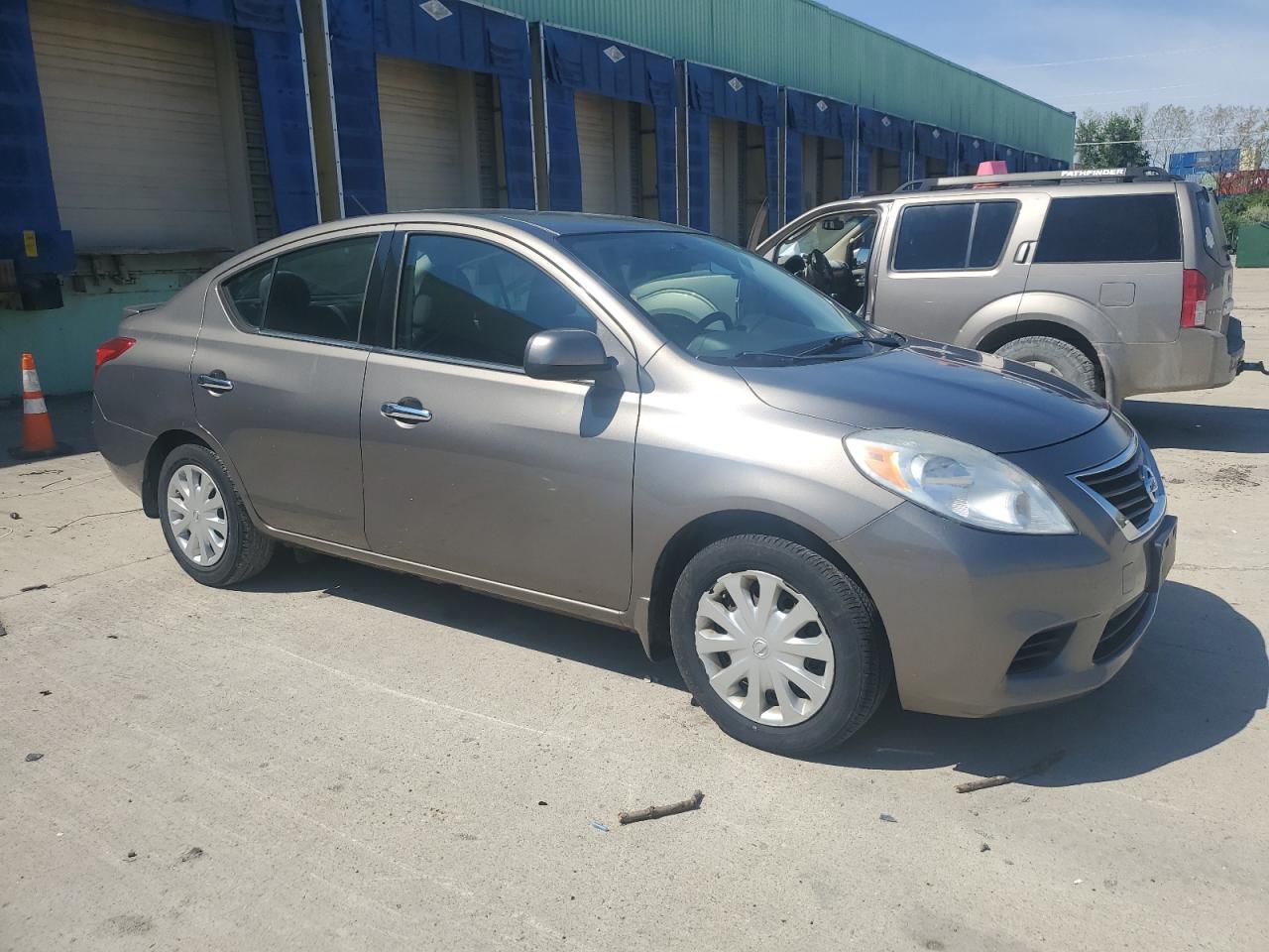 2014 NISSAN VERSA S - Фото 4