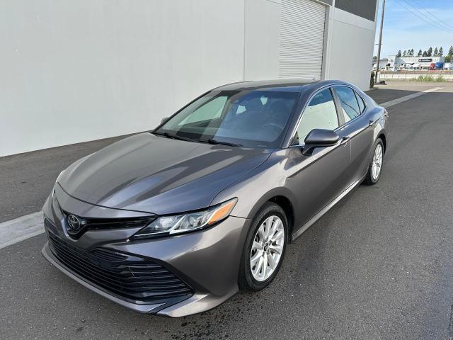 2019 Toyota Camry L - Фото 2