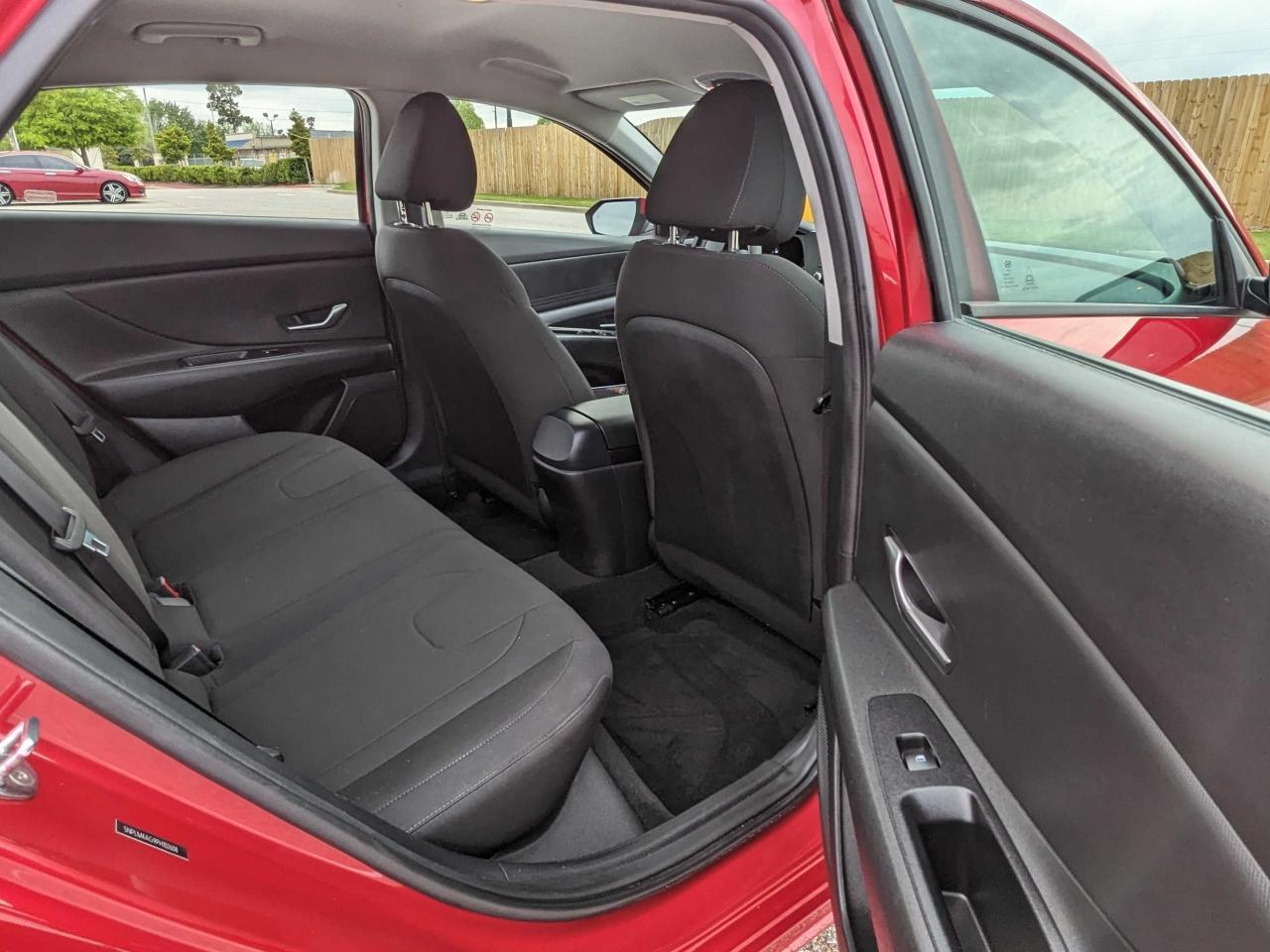 2023 HYUNDAI ELANTRA SE - Image 6