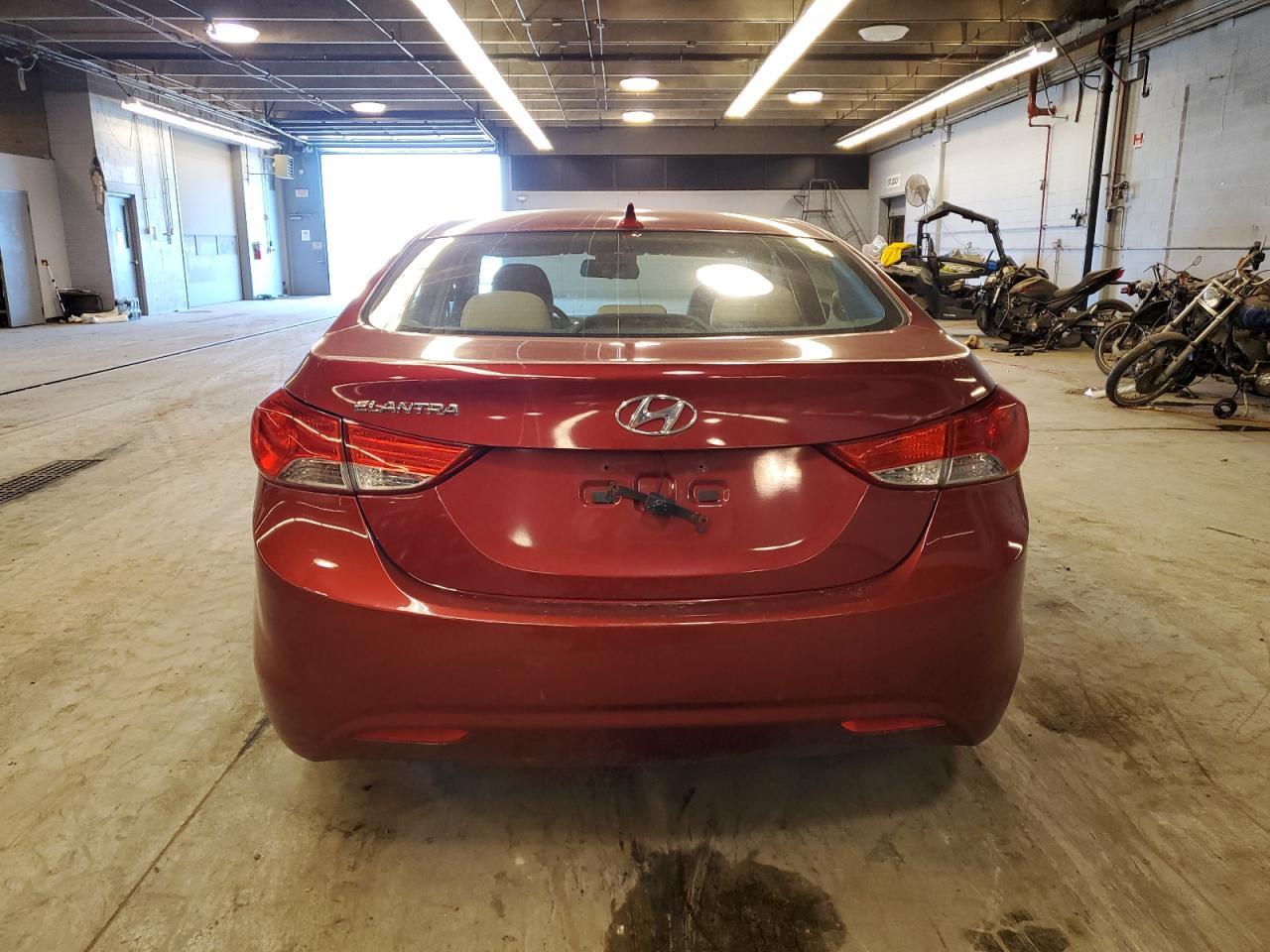 2013 HYUNDAI ELANTRA GL - Image 6