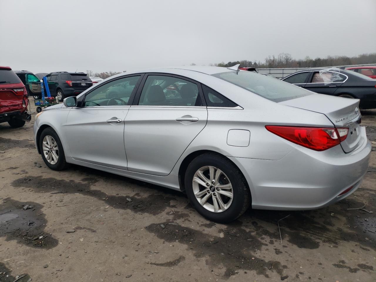 2011 HYUNDAI SONATA GLS - Фото 2
