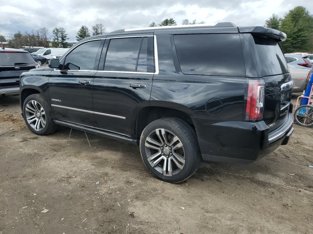 2017 GMC YUKON DENA - Фото 2