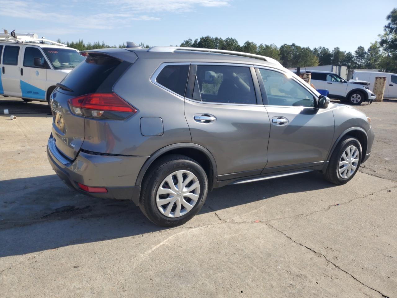 2017 NISSAN ROGUE S - Фото 3