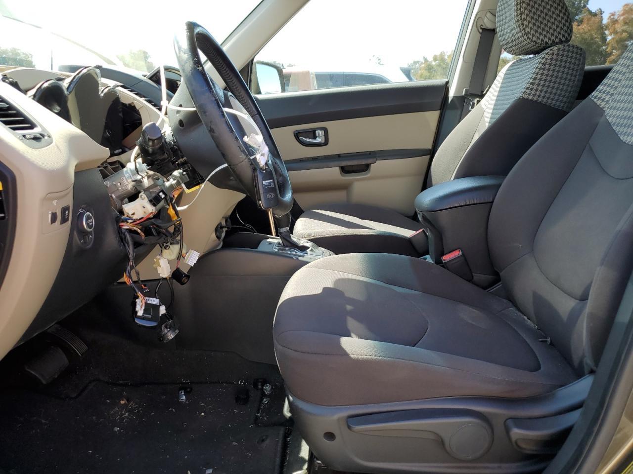 2013 KIA SOUL + - Image 7