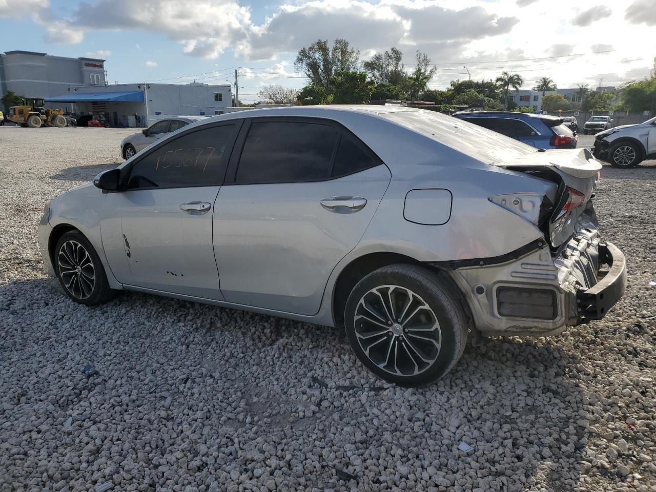 2015 TOYOTA COROLLA L - Image 2