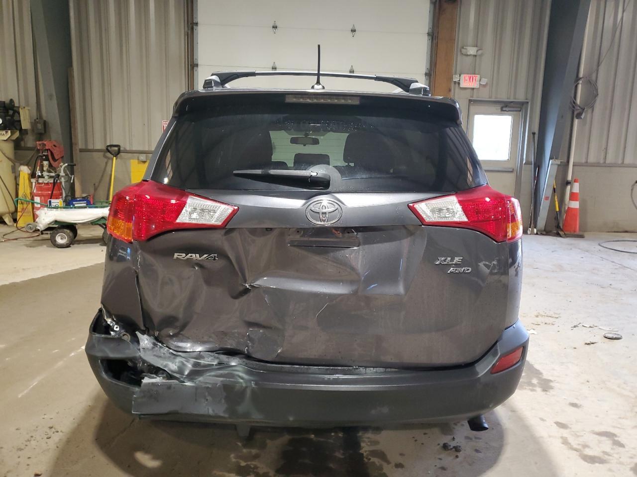 2015 TOYOTA RAV4 XLE - Фото 6