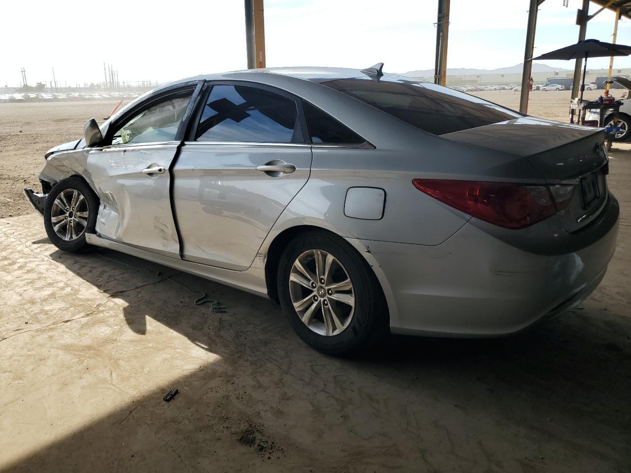 2011 HYUNDAI SONATA GLS - Image 2