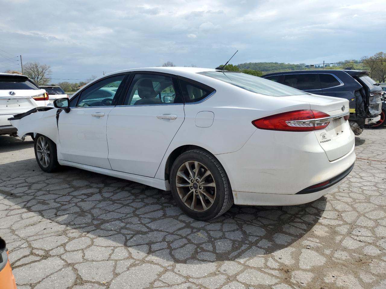 2017 FORD FUSION SE - Фото 2