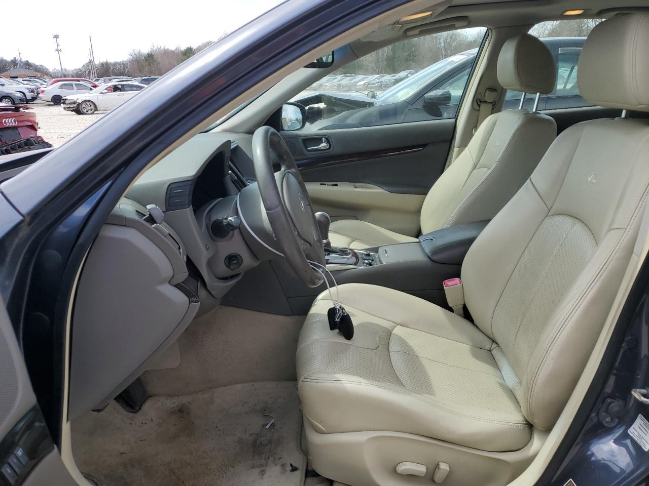 2011 INFINITI G37 - Фото 7