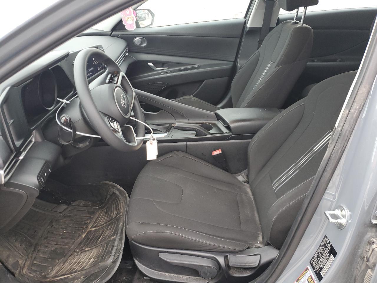2023 HYUNDAI ELANTRA SE - Image 7