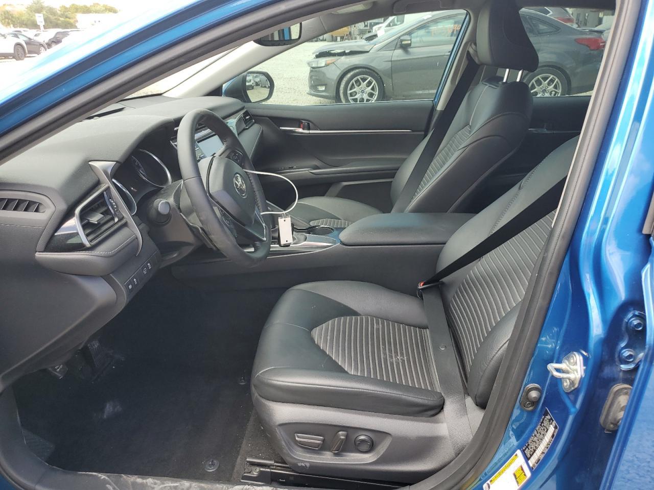 2020 TOYOTA CAMRY SE - Image 7