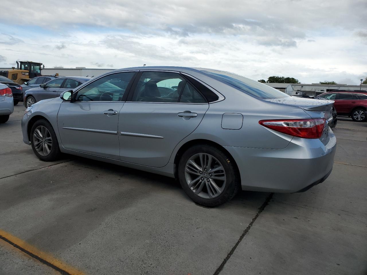 2016 TOYOTA CAMRY LE - Фото 2