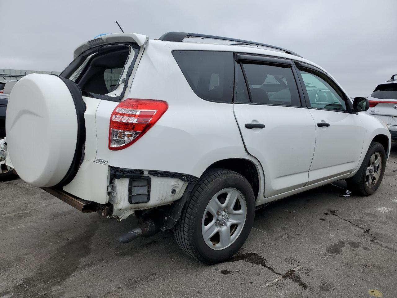 2011 TOYOTA RAV4 - Image 3