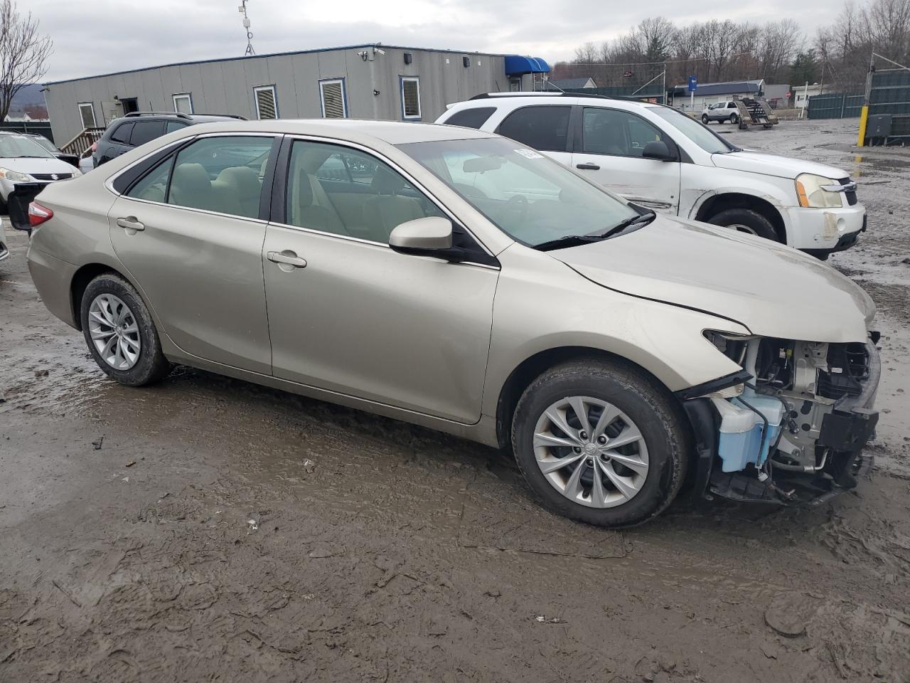 2017 TOYOTA CAMRY LE - Image 4