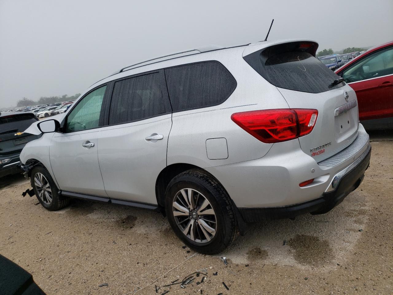 2018 NISSAN PATHFINDER - Фото 2
