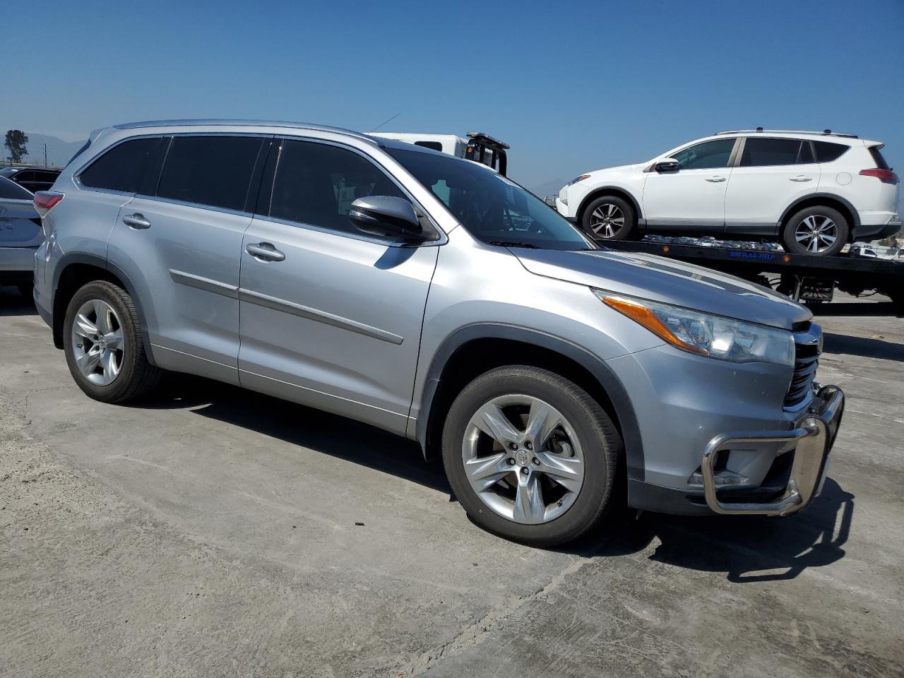 2015 TOYOTA HIGHLANDER - Image 4