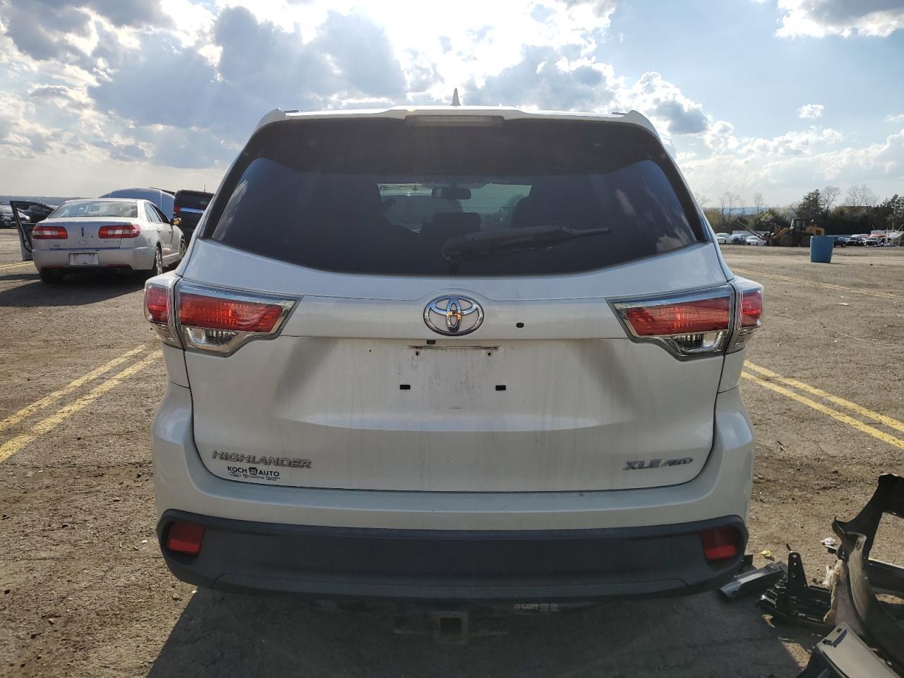 2015 TOYOTA HIGHLANDER - Фото 6