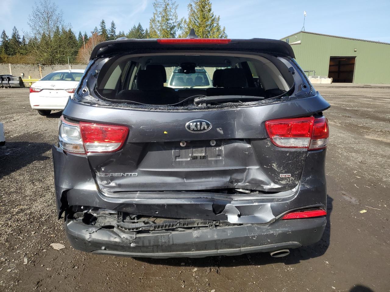 2017 KIA SORENTO LX - Image 6