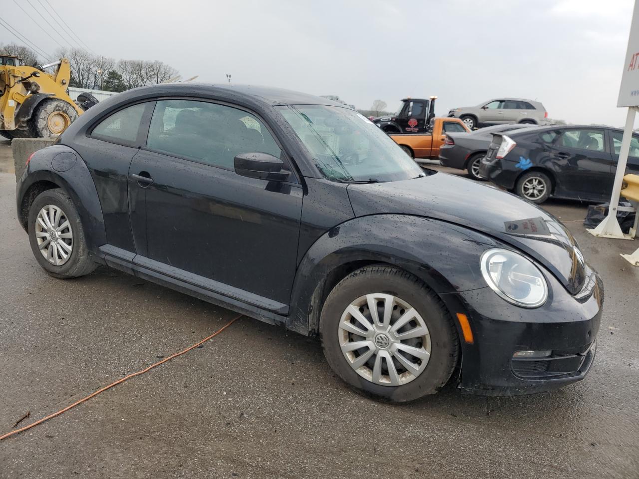 2012 VOLKSWAGEN BEETLE - Image 4
