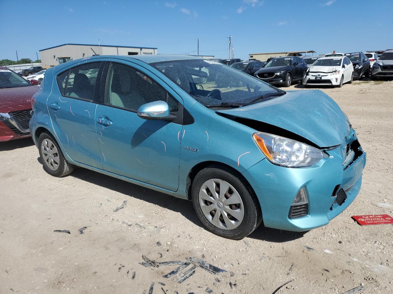 2013 TOYOTA PRIUS C - Фото 4