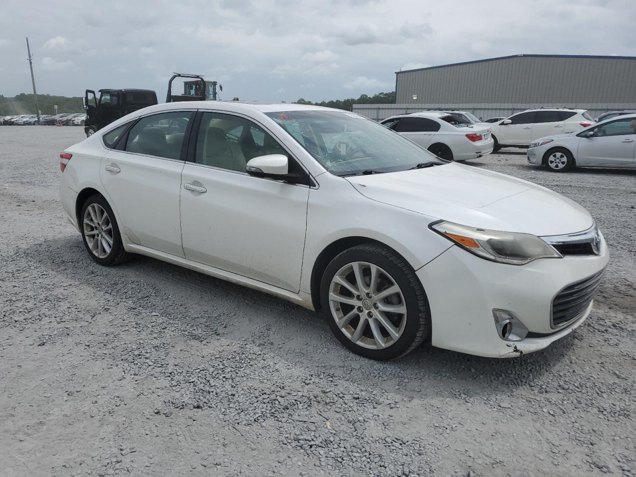 2015 TOYOTA AVALON XLE - Image 4