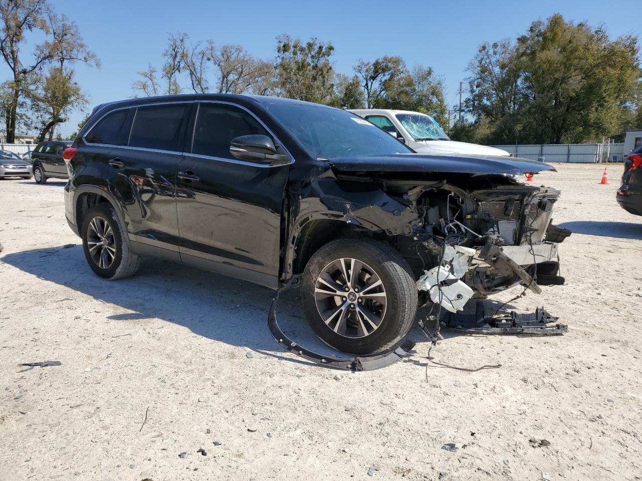 2019 TOYOTA HIGHLANDER - Image 4