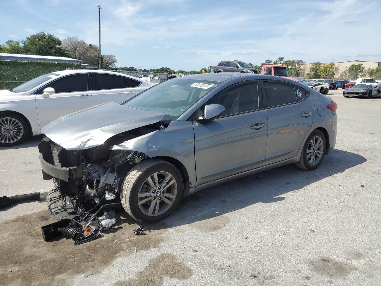 2018 HYUNDAI ELANTRA SE