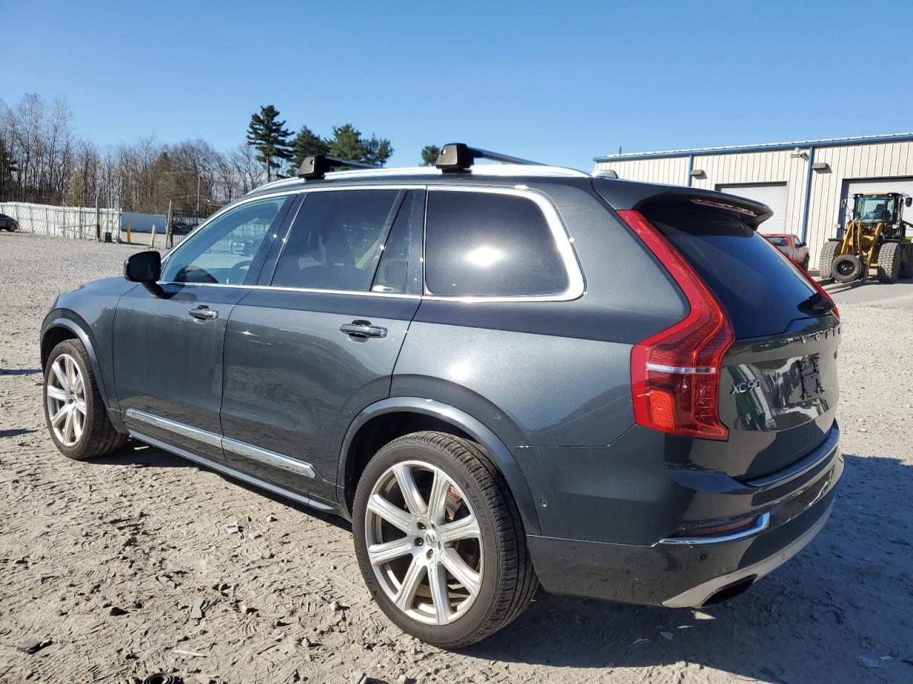 2016 VOLVO XC90 T6 - Image 2