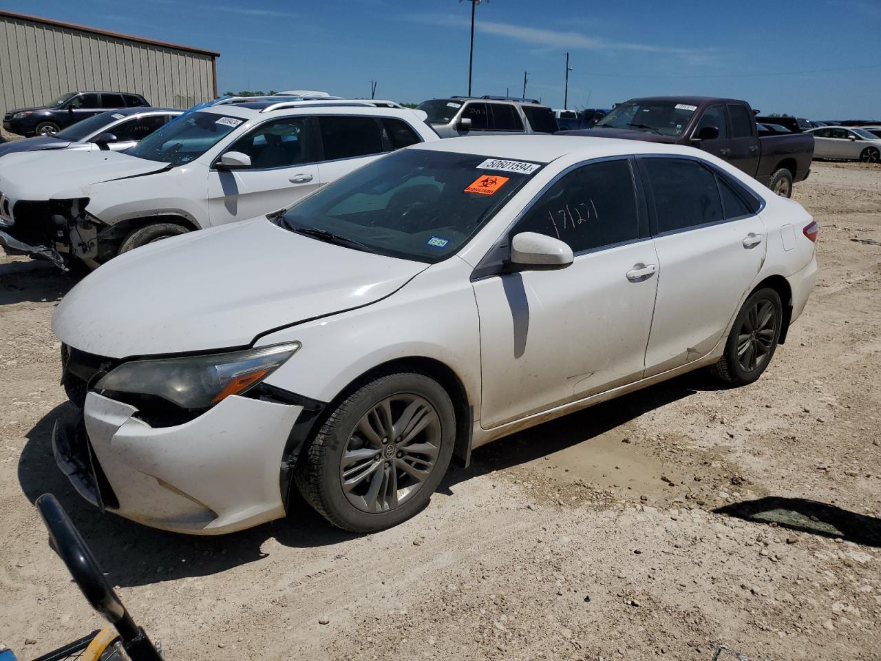 2016 TOYOTA CAMRY LE