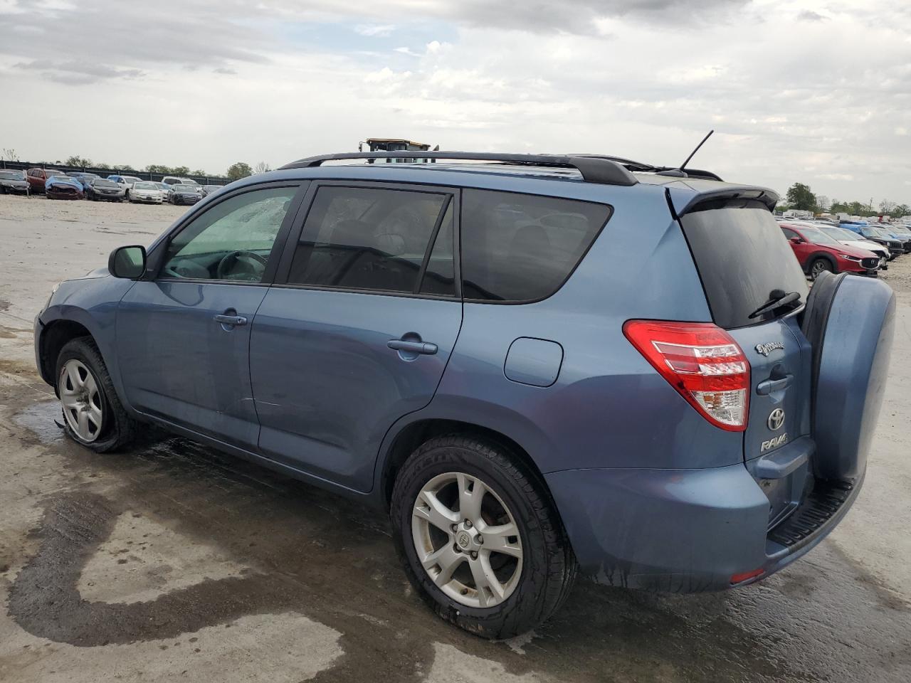 2011 TOYOTA RAV4 - Image 2