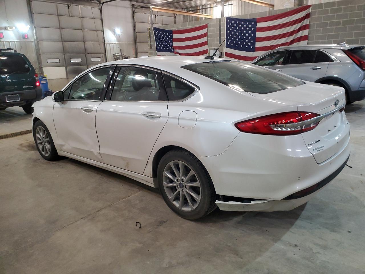 2017 FORD FUSION SE - Image 2