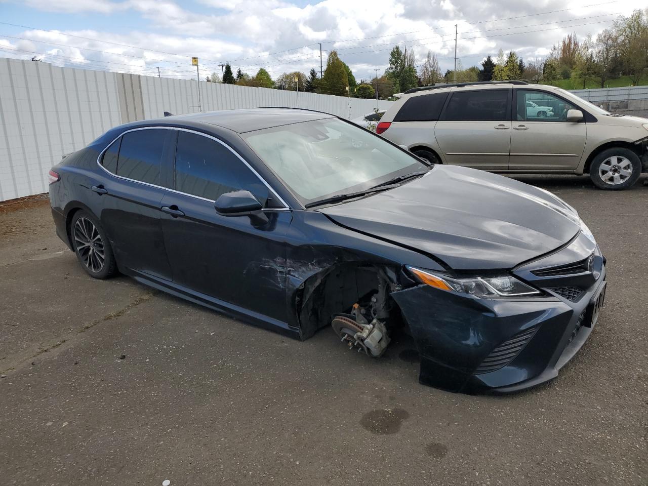 2020 TOYOTA CAMRY SE - Image 4
