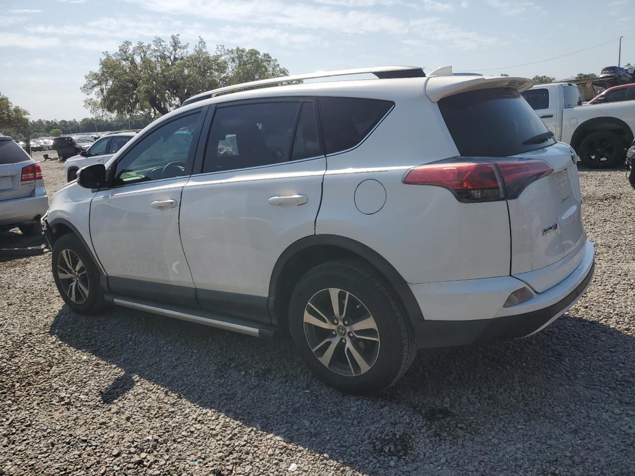 2017 TOYOTA RAV4 XLE - Image 2