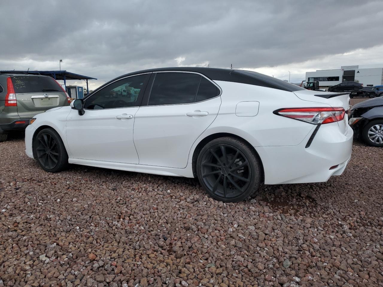2018 TOYOTA CAMRY L - Фото 2