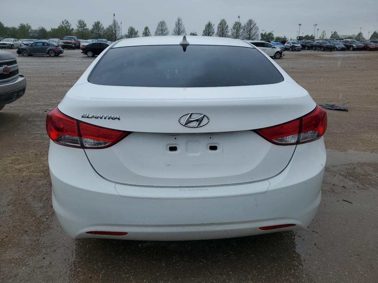 2013 HYUNDAI ELANTRA GL - Фото 6
